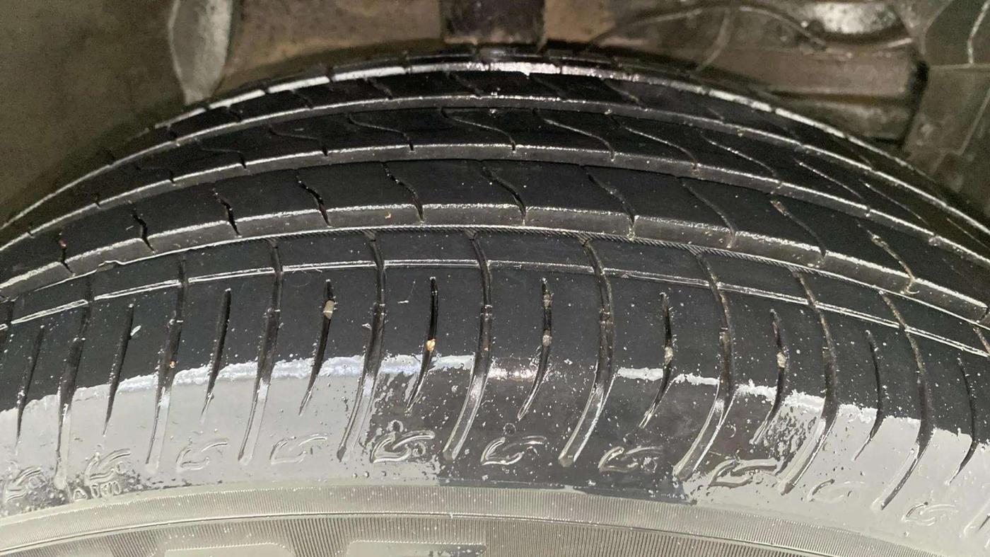 2024 Maruti BREZZA ZXI S-CNG, CNG, Manual, 16,791 km, Right Front Tyre Tread