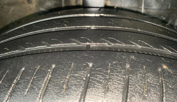 2012 Toyota Etios VD, Diesel, Manual, 1,70,000 km, Right Rear Tyre Tread