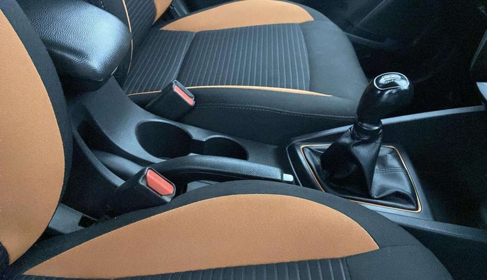 2015 Hyundai i20 Active 1.2 BASE, CNG, Manual, 88,403 km, Gear Lever