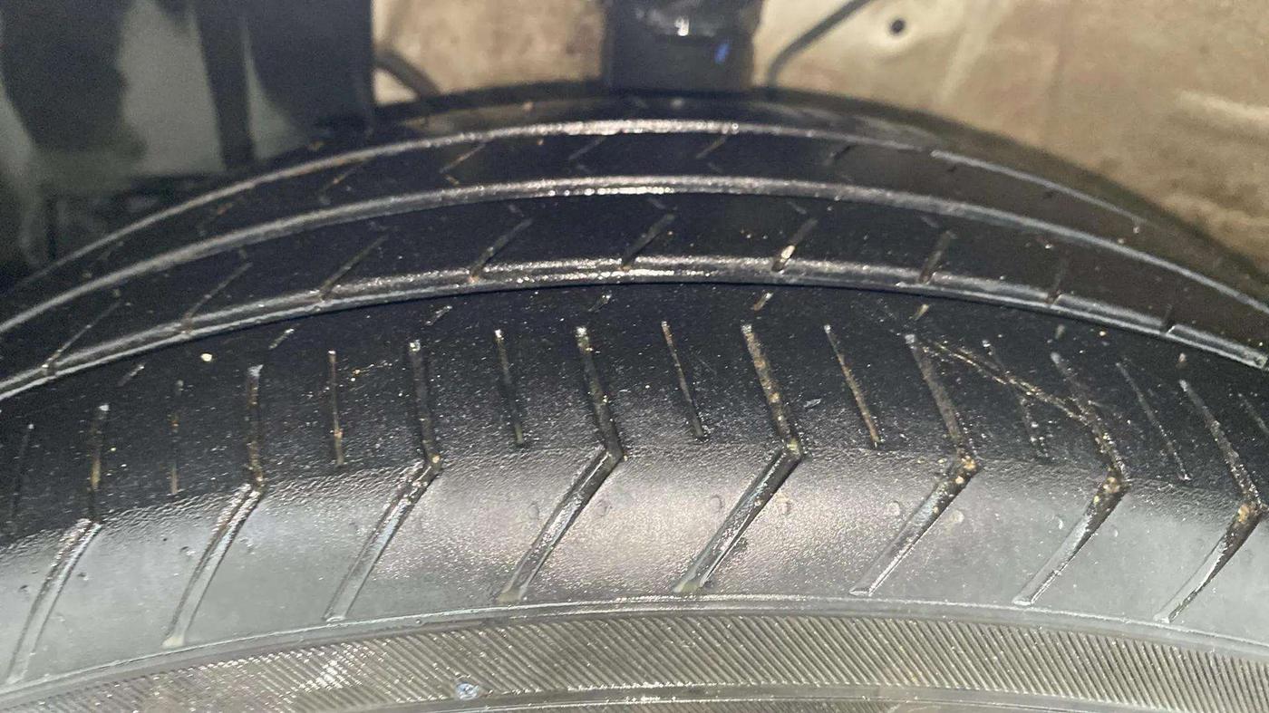 2024 Maruti Celerio ZXI PLUS AGS, Petrol, Automatic, 15,984 km, Left Front Tyre Tread