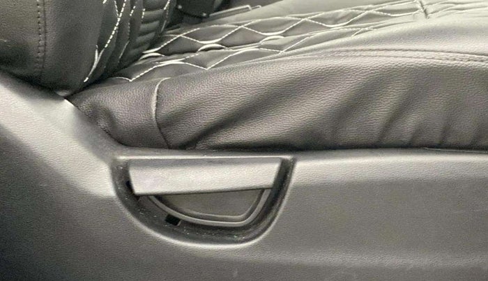 2019 Hyundai NEW SANTRO SPORTZ CNG, CNG, Manual, 1,39,034 km, Driver Side Adjustment Panel