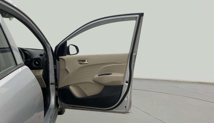 2019 Hyundai NEW SANTRO SPORTZ CNG, CNG, Manual, 1,39,034 km, RHS Front Door