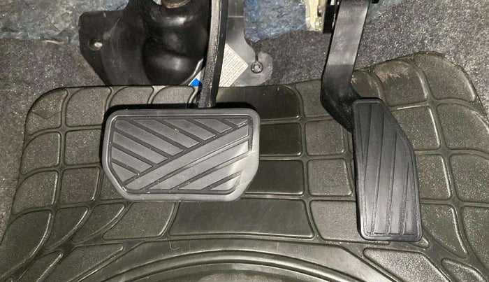 2015 Maruti Celerio ZXI AMT, CNG, Automatic, 89,931 km, Pedals