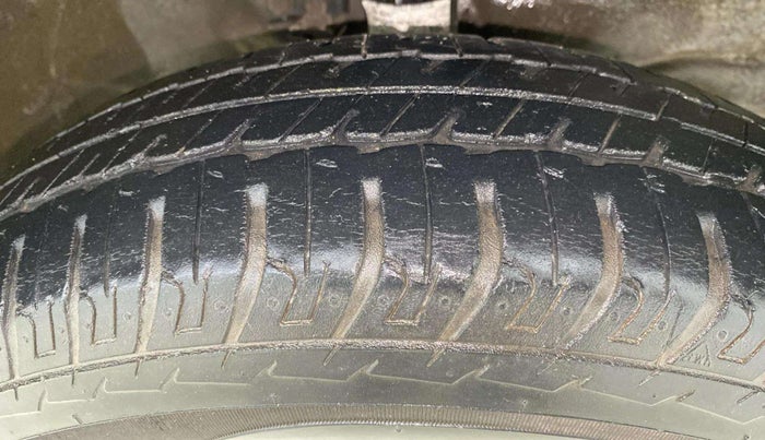 2018 Maruti Wagon R 1.0 LXI CNG, CNG, Manual, 32,881 km, Right Front Tyre Tread
