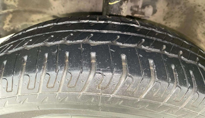 2018 Maruti Wagon R 1.0 LXI CNG, CNG, Manual, 32,881 km, Left Front Tyre Tread