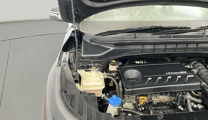 2022 KIA CARENS PRESTIGE PLUS 1.4 PETROL 7 STR, Petrol, Manual, 35,456 km, Engine View - Right