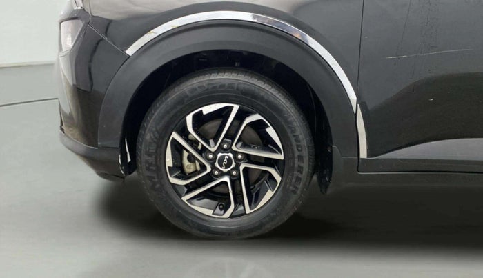 2022 KIA CARENS PRESTIGE PLUS 1.4 PETROL 7 STR, Petrol, Manual, 35,456 km, Left Front Wheel
