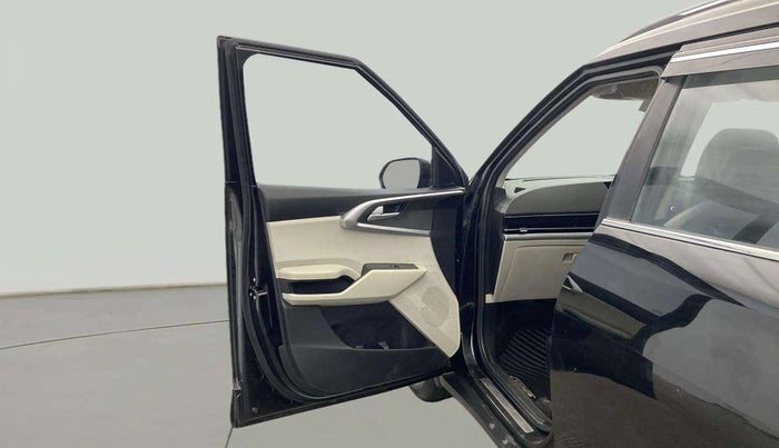 2022 KIA CARENS PRESTIGE PLUS 1.4 PETROL 7 STR, Petrol, Manual, 35,456 km, LHS Front Door