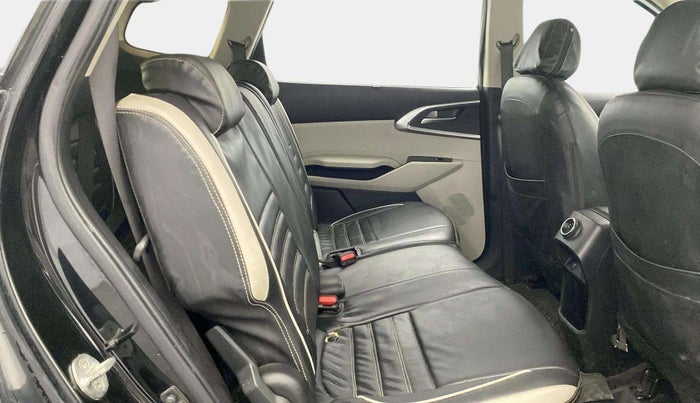2022 KIA CARENS PRESTIGE PLUS 1.4 PETROL 7 STR, Petrol, Manual, 35,456 km, Right Side Rear Door Cabin