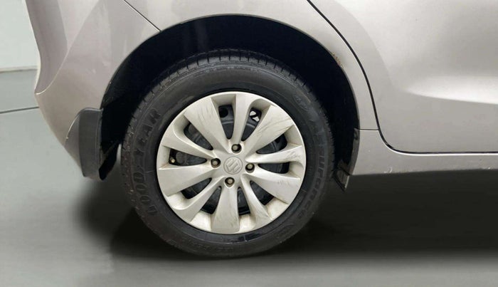 2015 Maruti Baleno DELTA PETROL 1.2, Petrol, Manual, 33,981 km, Right Rear Wheel