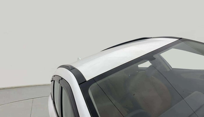 2022 Mahindra XUV700 AX 3 D MT 7 STR, Diesel, Manual, 63,670 km, Roof