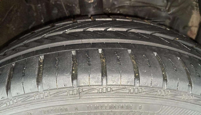 2018 Toyota YARIS G MT, Petrol, Manual, 40,958 km, Right Front Tyre Tread