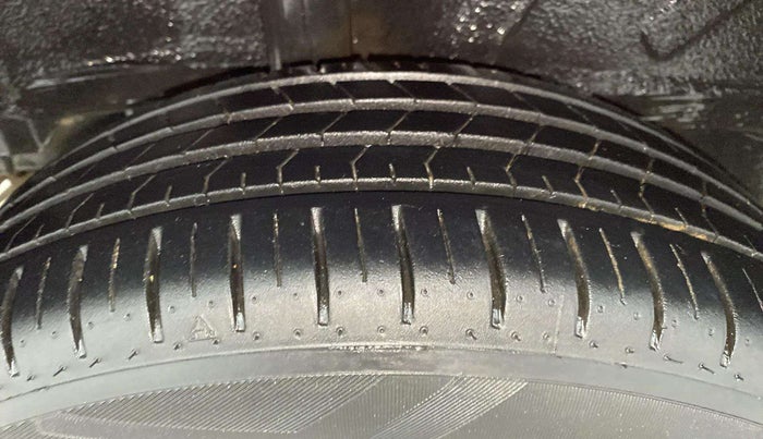 2018 Toyota YARIS G MT, Petrol, Manual, 40,958 km, Right Rear Tyre Tread