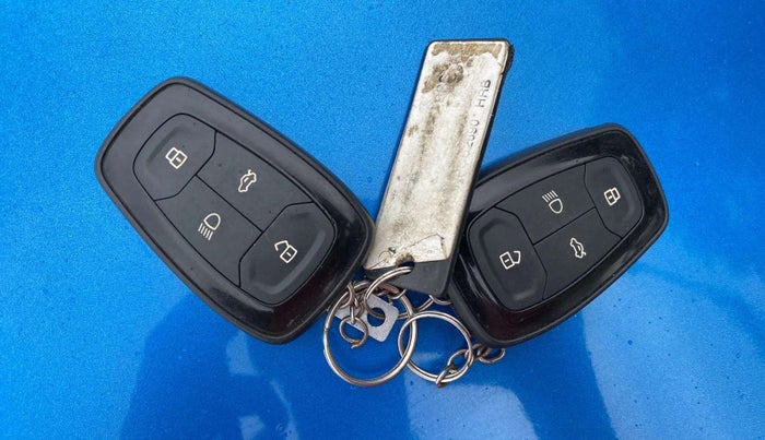 2022 Tata ALTROZ XT PETROL, Petrol, Manual, 11,659 km, Key Close Up