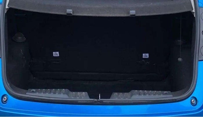 2022 Tata ALTROZ XT PETROL, Petrol, Manual, 11,659 km, Boot Inside
