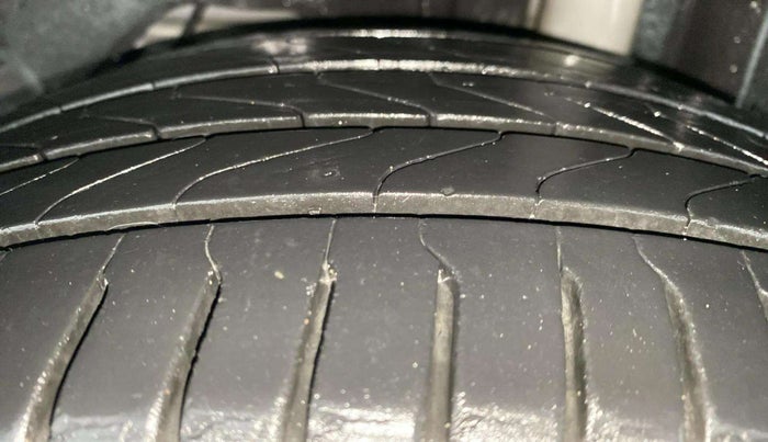 2018 Ford FREESTYLE TITANIUM PLUS 1.2 PETROL, Petrol, Manual, 66,586 km, Left Rear Tyre Tread