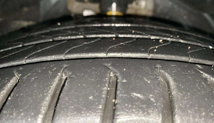 2018 Ford FREESTYLE TITANIUM PLUS 1.2 PETROL, Petrol, Manual, 66,586 km, Right Front Tyre Tread