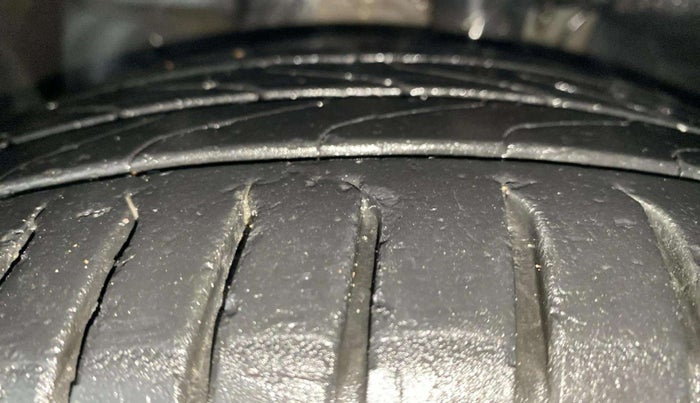 2018 Ford FREESTYLE TITANIUM PLUS 1.2 PETROL, Petrol, Manual, 66,586 km, Left Front Tyre Tread