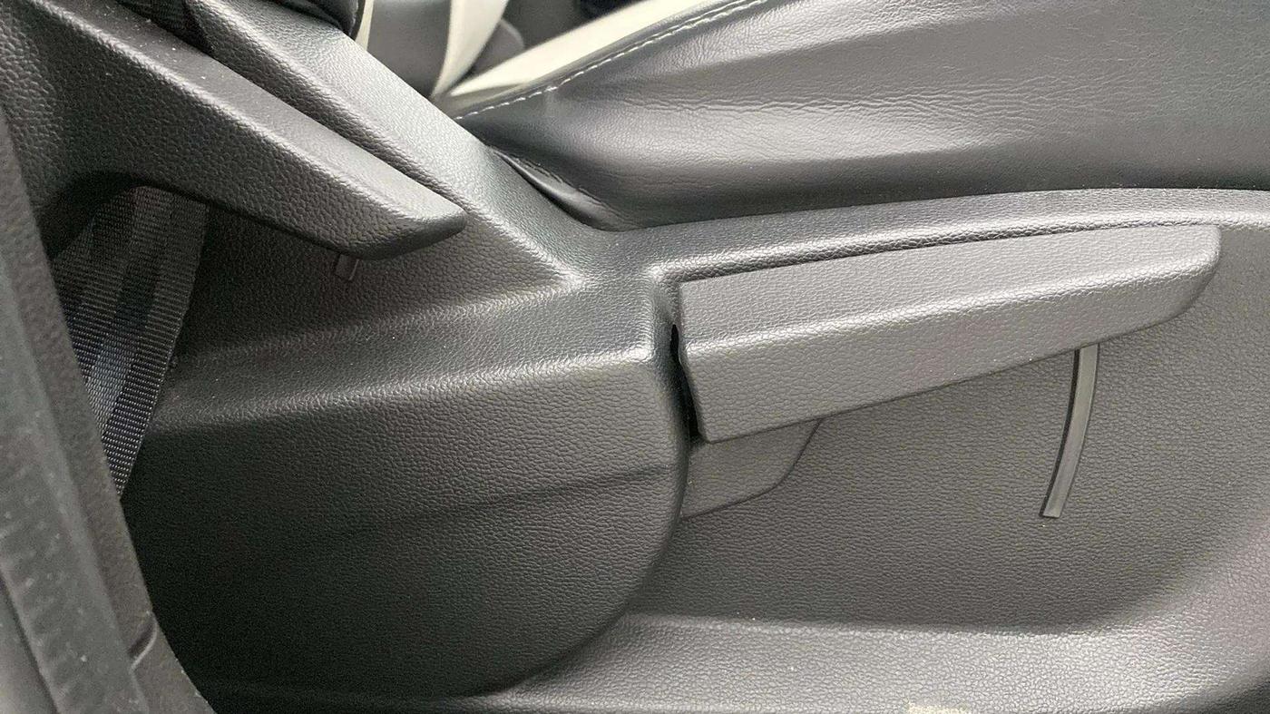 2024 MG ASTOR Select 1.5 CVT (Ivory), Petrol, Automatic, 11,763 km, Driver Side Adjustment Panel