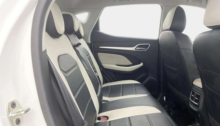 2024 MG ASTOR Select 1.5 CVT (Ivory), Petrol, Automatic, 11,683 km, Right Side Rear Door Cabin