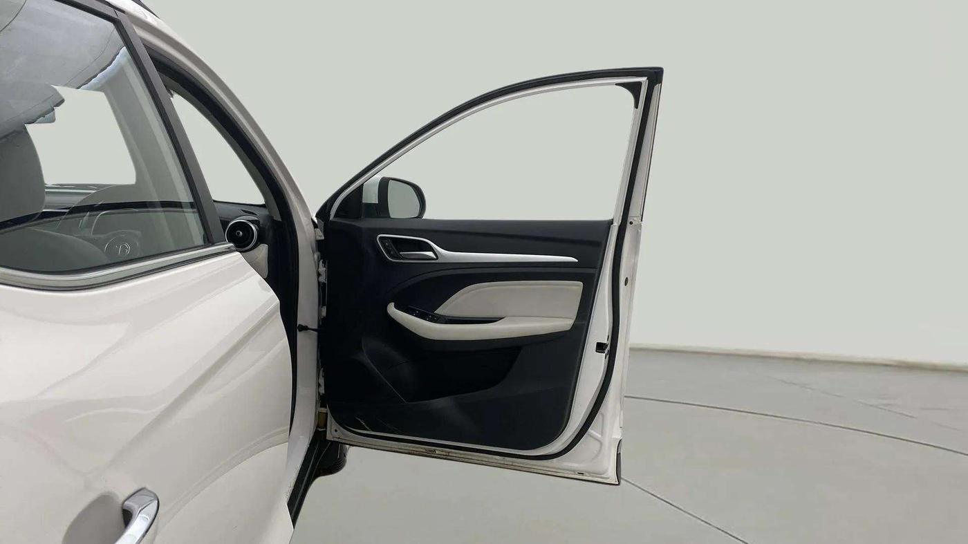 2024 MG ASTOR Select 1.5 CVT (Ivory), Petrol, Automatic, 11,763 km, RHS Front Door
