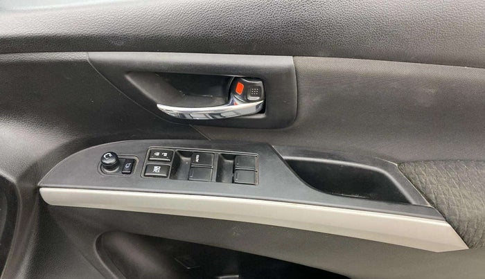 2016 Maruti S Cross ZETA 1.3, Diesel, Manual, 1,11,369 km, Driver Side Door Panels Control