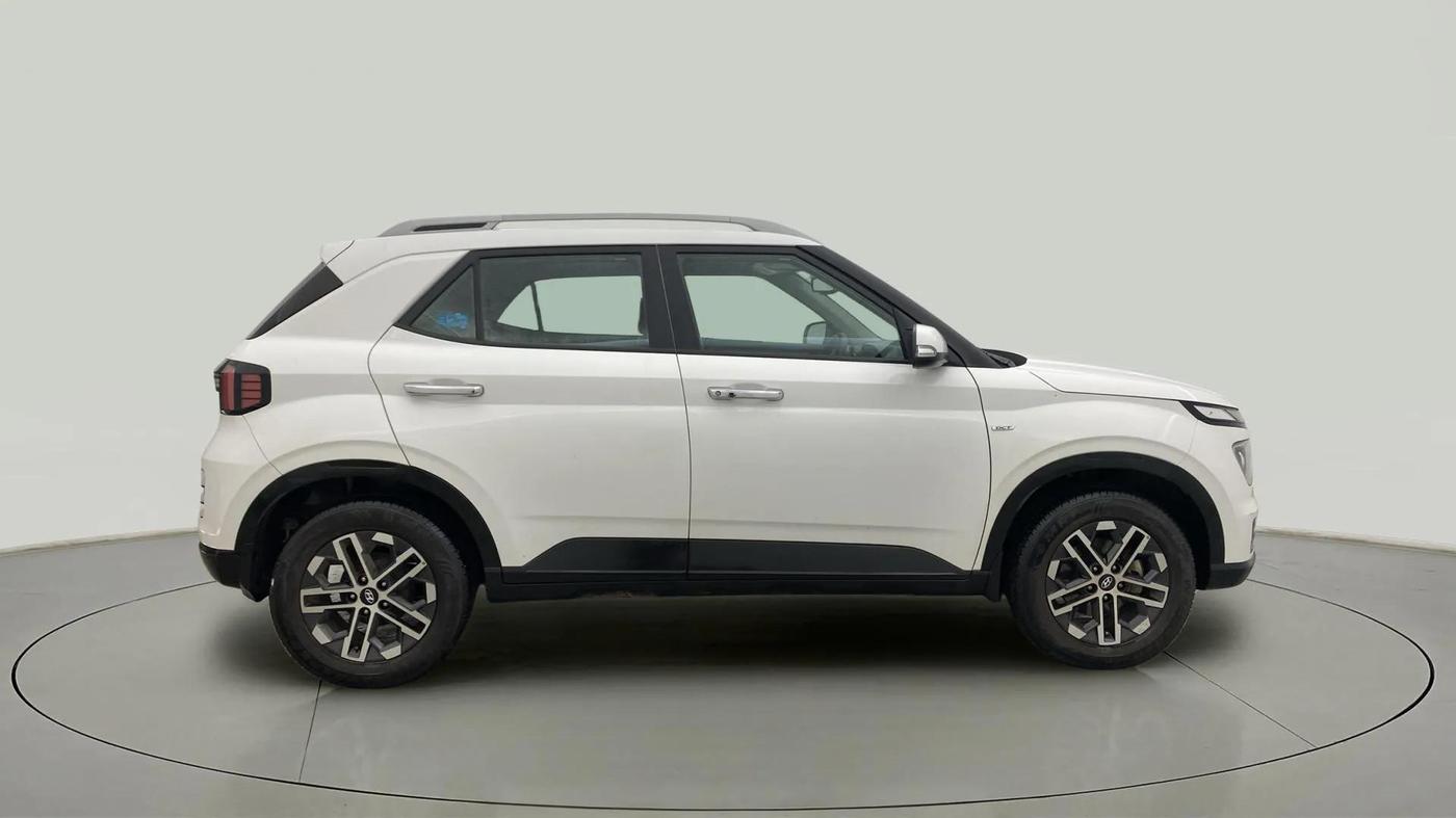 2022 Hyundai VENUE SX (O) 1.0 TURBO DCT, Petrol, Automatic, 76,002 km, Right Side View