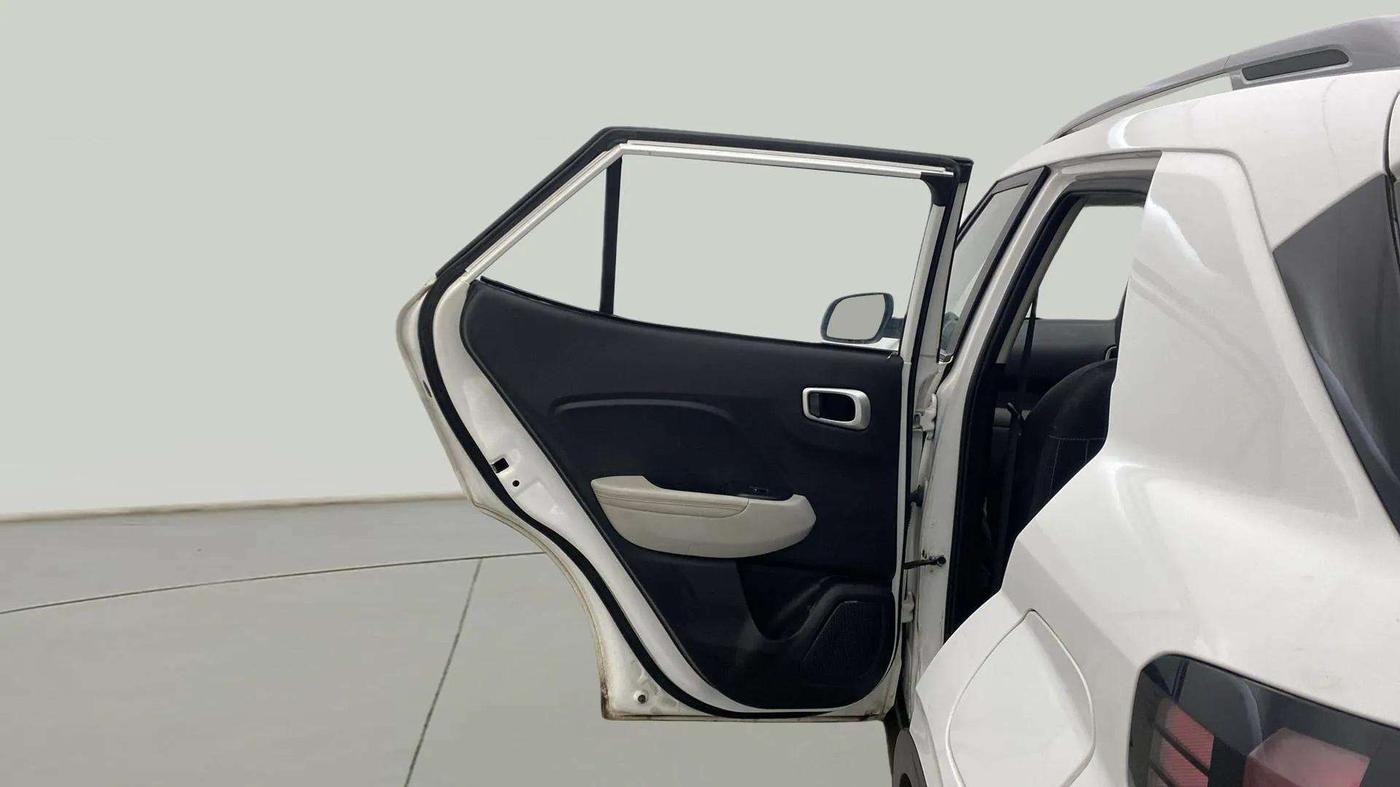 2022 Hyundai VENUE SX (O) 1.0 TURBO DCT, Petrol, Automatic, 76,002 km, LHS Rear Door