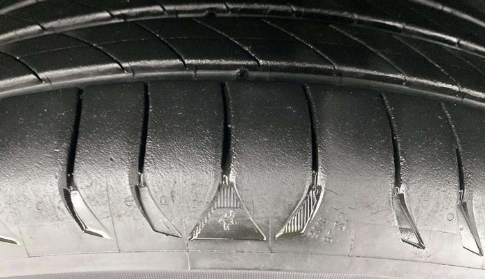 2016 Ford Ecosport TITANIUM 1.5L PETROL AT, Petrol, Automatic, 73,278 km, Left Rear Tyre Tread