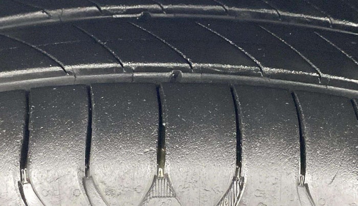 2016 Ford Ecosport TITANIUM 1.5L PETROL AT, Petrol, Automatic, 73,278 km, Right Rear Tyre Tread