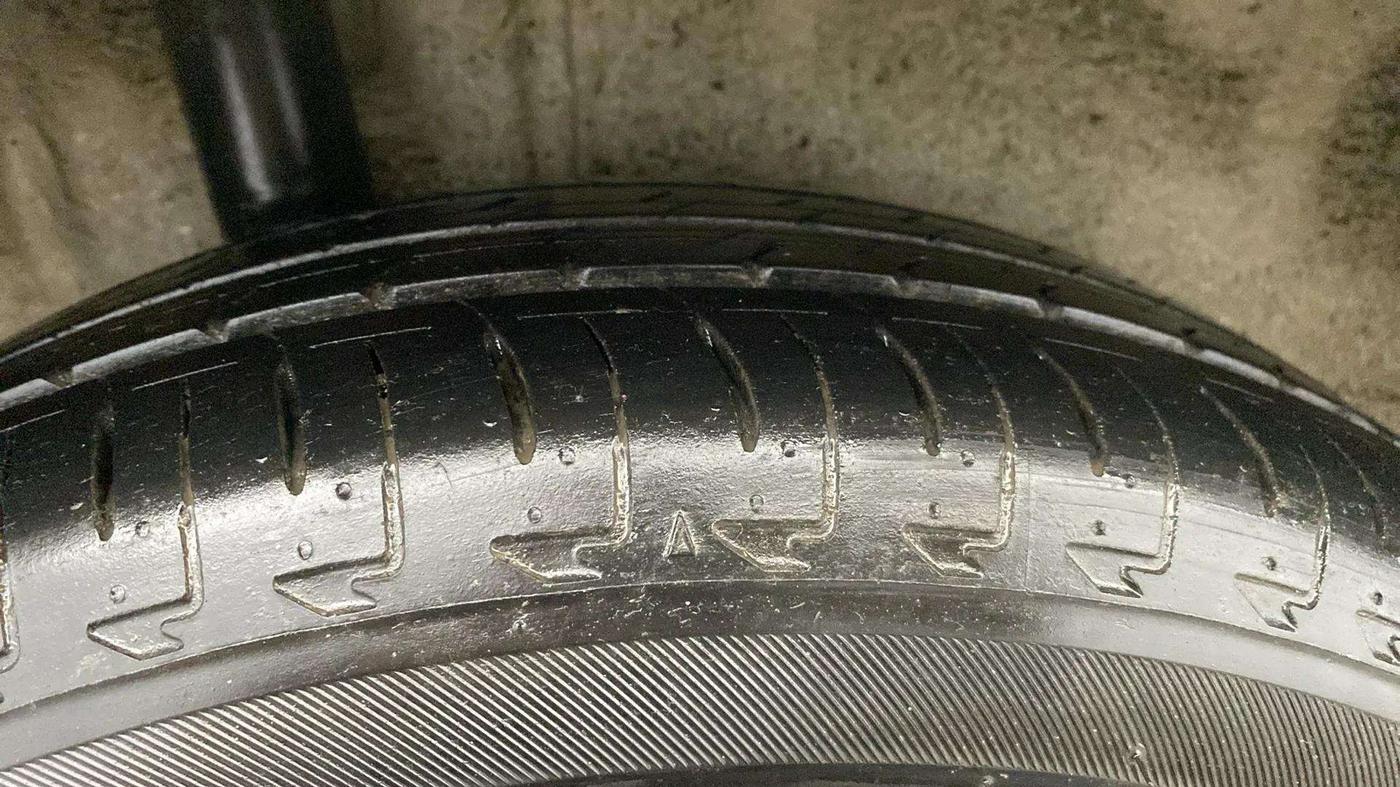 2018 Maruti IGNIS ALPHA 1.2 AMT, Petrol, Automatic, 8,153 km, Right Rear Tyre Tread
