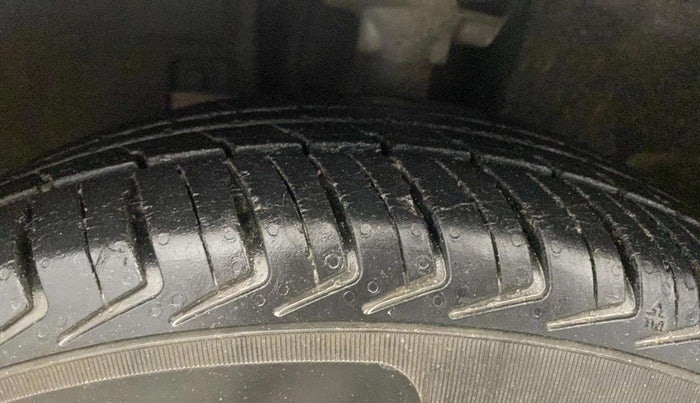 2019 Datsun Redi Go S 1.0, Petrol, Manual, 26,016 km, Left Front Tyre Tread