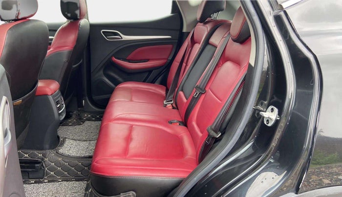 2022 MG ASTOR SUPER 1.5 MT, Petrol, Manual, 18,212 km, Right Side Rear Door Cabin