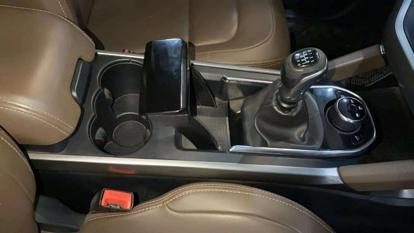 2019 Tata Harrier XZ 2.0L, Diesel, Manual, 71,433 km, Gear Lever