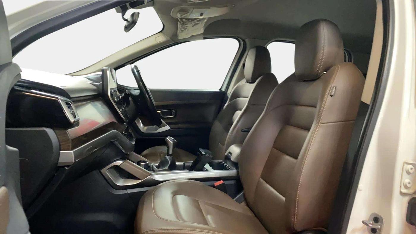 2019 Tata Harrier XZ 2.0L, Diesel, Manual, 71,433 km, Right Side Front Door Cabin