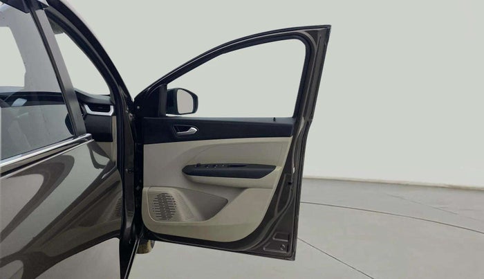 2023 Renault TRIBER RXZ, Petrol, Manual, 7,968 km, RHS Front Door