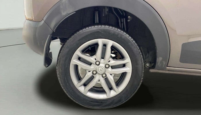 2023 Renault TRIBER RXZ, Petrol, Manual, 7,968 km, Right Rear Wheel
