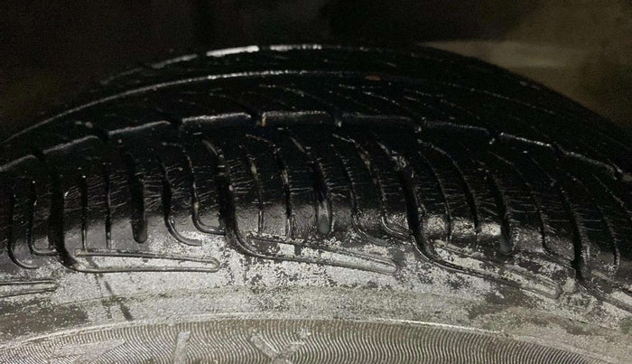 2018 Maruti Alto K10 VXI, Petrol, Manual, 32,809 km, Right Front Tyre Tread