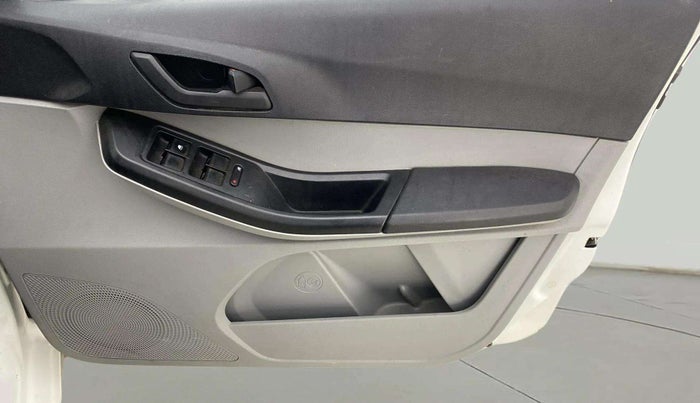 2021 Tata Tiago XT (O) PETROL, Petrol, Manual, 36,362 km, Driver Side Door Panels Control
