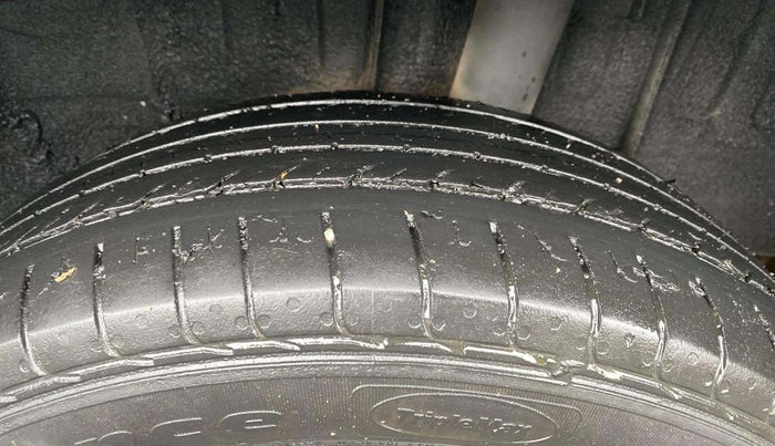 2022 Nissan MAGNITE XV MT, Petrol, Manual, 44,978 km, Left Rear Tyre Tread