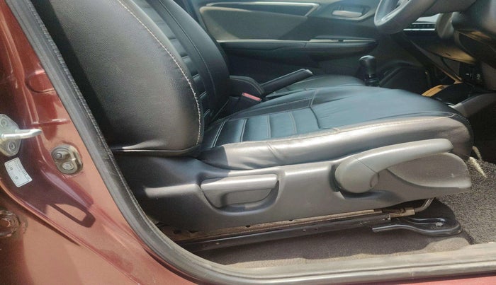 2017 Honda WR-V 1.5L I-DTEC VX MT, Diesel, Manual, 1,11,777 km, Driver Side Adjustment Panel