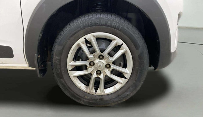 2021 Renault TRIBER RXT, Petrol, Manual, 48,102 km, Right Front Wheel