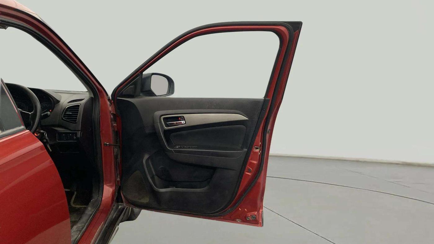 2018 Maruti Vitara Brezza ZDI AMT, Diesel, Automatic, 76,028 km, RHS Front Door