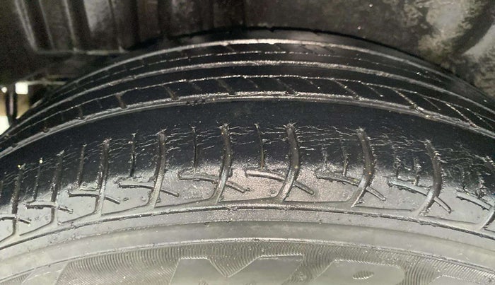 2016 Maruti Swift Dzire ZDI AMT, Diesel, Automatic, 67,756 km, Right Rear Tyre Tread