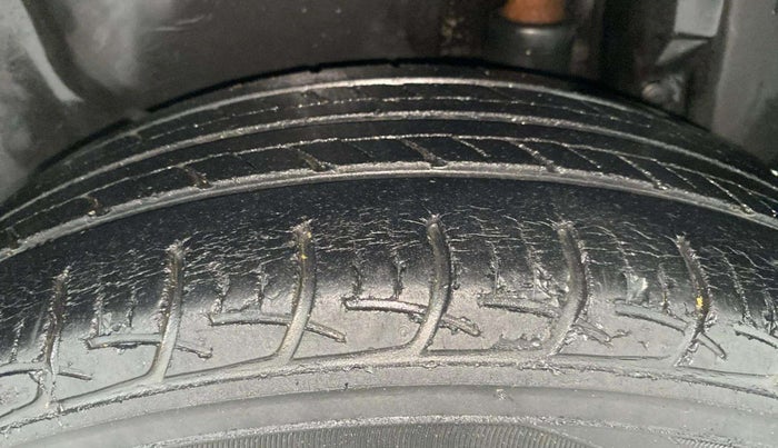 2016 Maruti Swift Dzire ZDI AMT, Diesel, Automatic, 67,756 km, Left Rear Tyre Tread