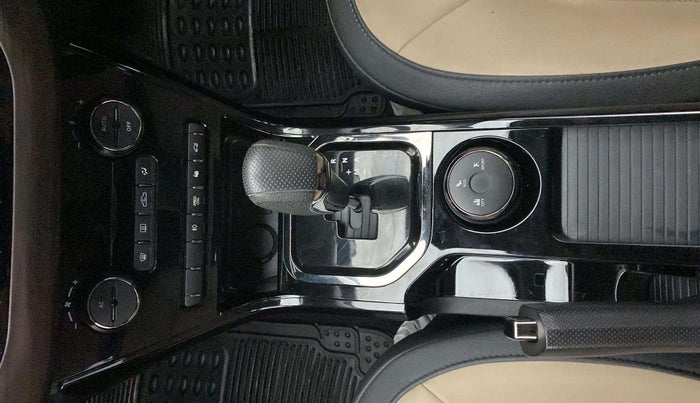 2022 Tata NEXON XZA PLUS (PREMIUM) KAZIRANGA PETROL, Petrol, Automatic, 21,418 km, Gear Lever