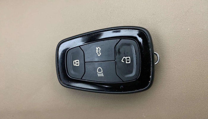 2022 Tata NEXON XZA PLUS (PREMIUM) KAZIRANGA PETROL, Petrol, Automatic, 21,418 km, Key Close Up
