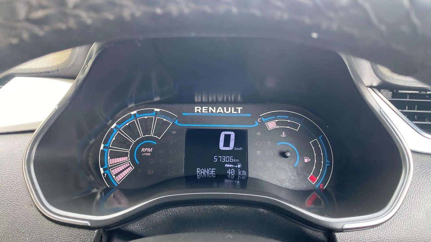 2020 Renault TRIBER RXZ, Petrol, Manual, 57,294 km, Odometer Image