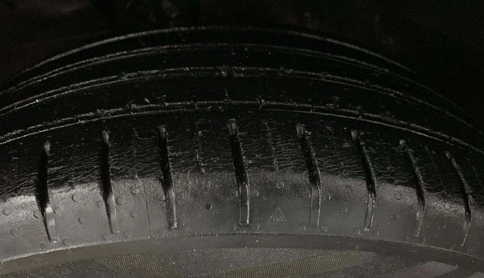 2021 Tata PUNCH CREATIVE  MT, Petrol, Manual, 49,135 km, Left Front Tyre Tread