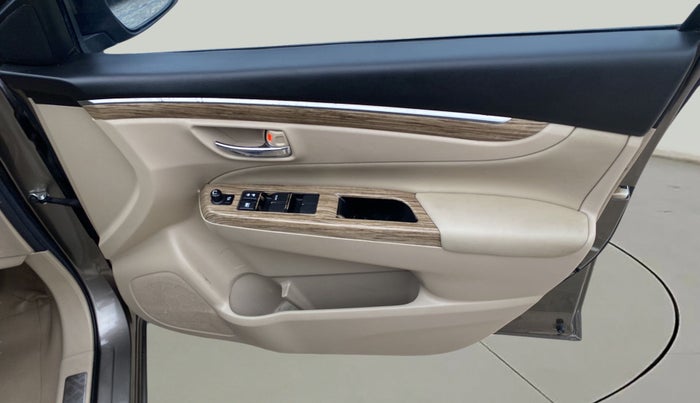 2022 Maruti Ciaz ALPHA 1.5 SHVS PETROL, CNG, Manual, 66,002 km, Driver Side Door Panels Control